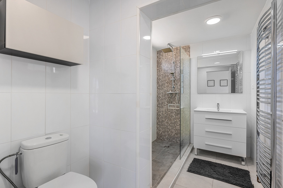 Se vende Villa - Chalet de 3 dormitorios en Costa Blanca, Alicante, España