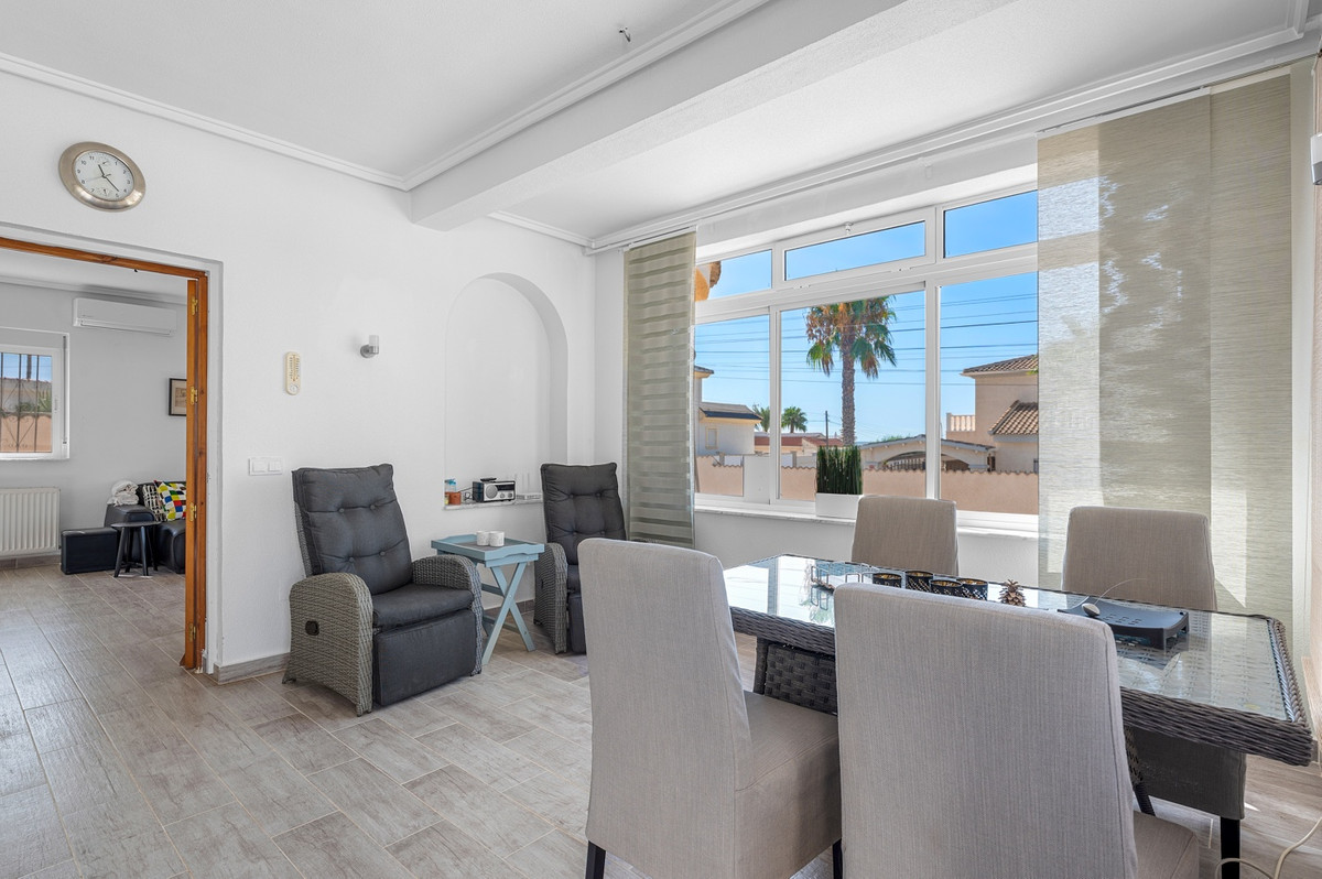 Se vende Villa - Chalet de 3 dormitorios en Costa Blanca, Alicante, España