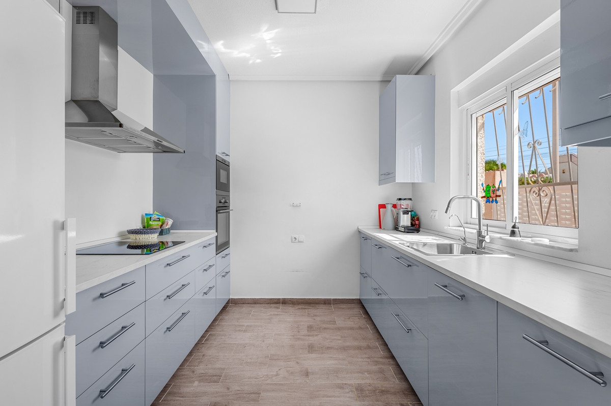 Se vende Villa - Chalet de 3 dormitorios en Costa Blanca, Alicante, España
