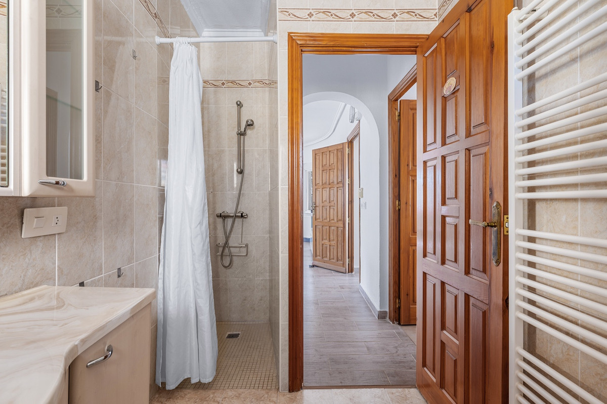 Se vende Villa - Chalet de 3 dormitorios en Costa Blanca, Alicante, España