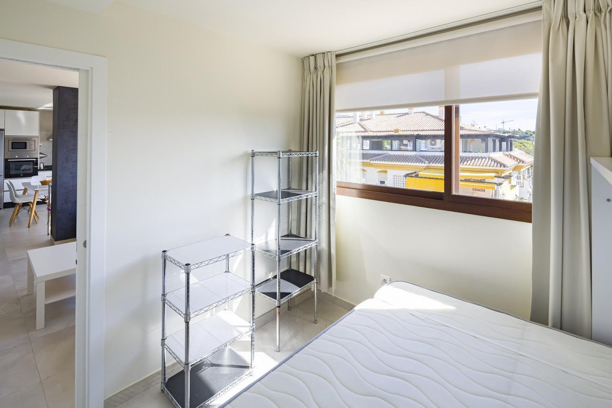 Se vende Apartamento Planta Media de 2 dormitorios en Costa Del Sol, Málaga, España