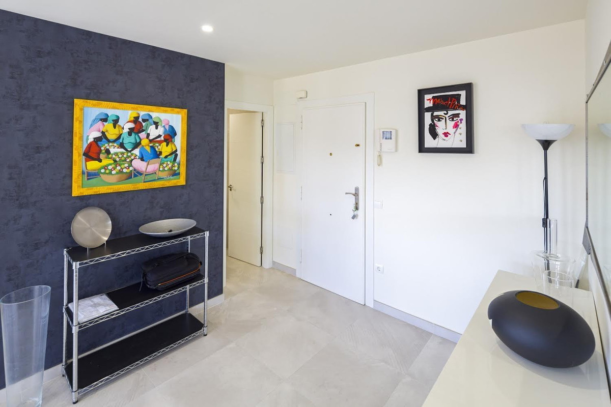 Se vende Apartamento Planta Media de 2 dormitorios en Costa Del Sol, Málaga, España