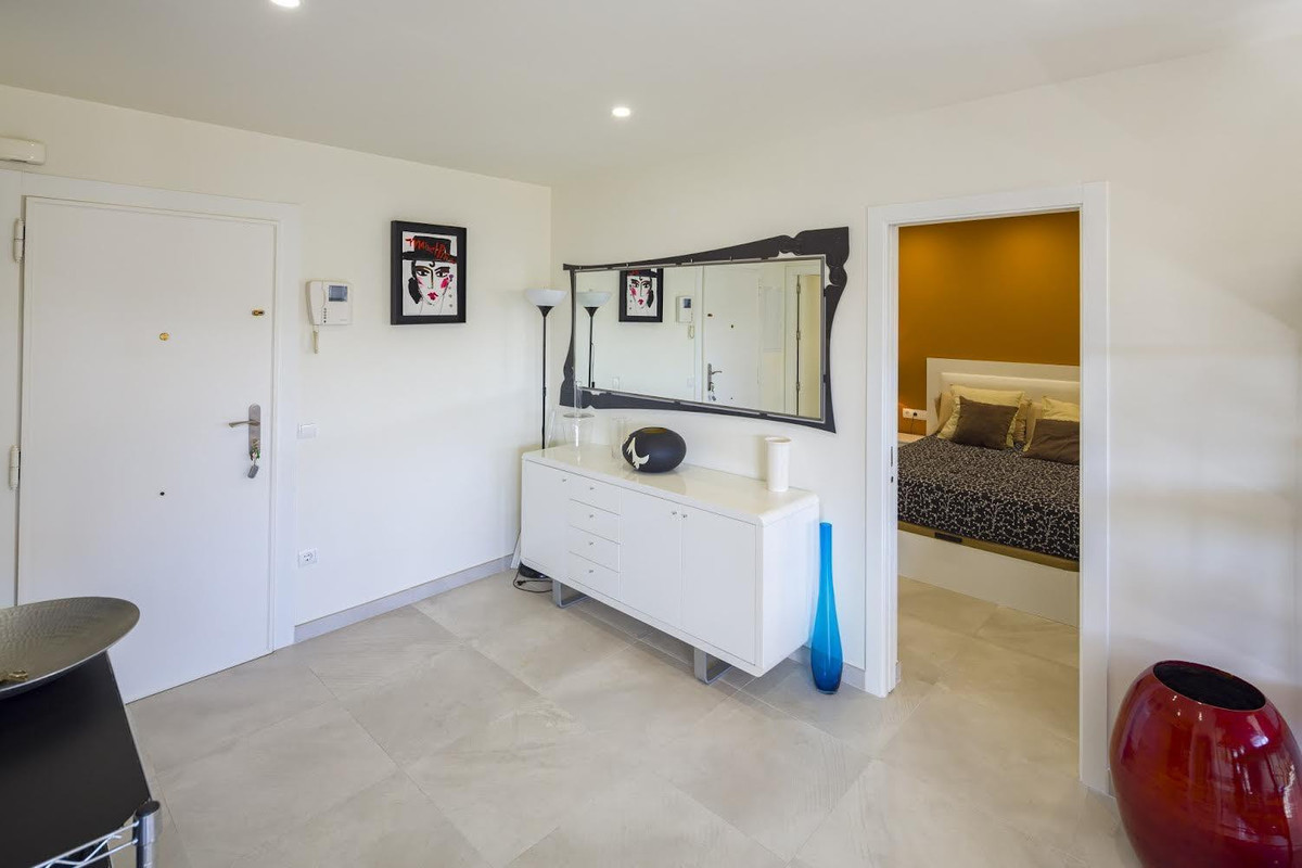 Se vende Apartamento Planta Media de 2 dormitorios en Costa Del Sol, Málaga, España