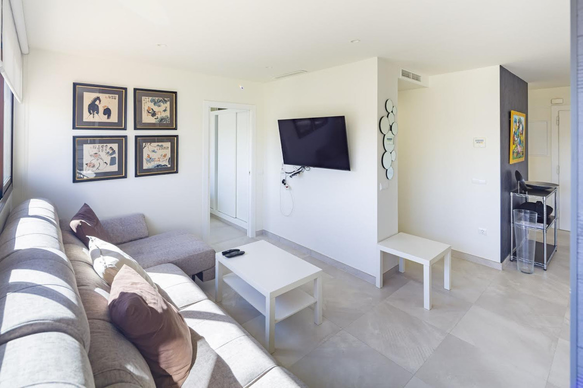 Se vende Apartamento Planta Media de 2 dormitorios en Costa Del Sol, Málaga, España