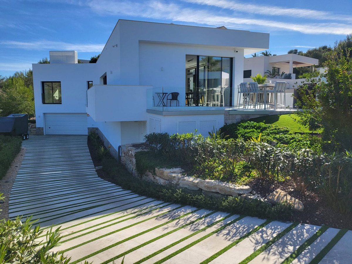 Se vende Villa - Chalet de 4 dormitorios en Costa Blanca, Alicante, España