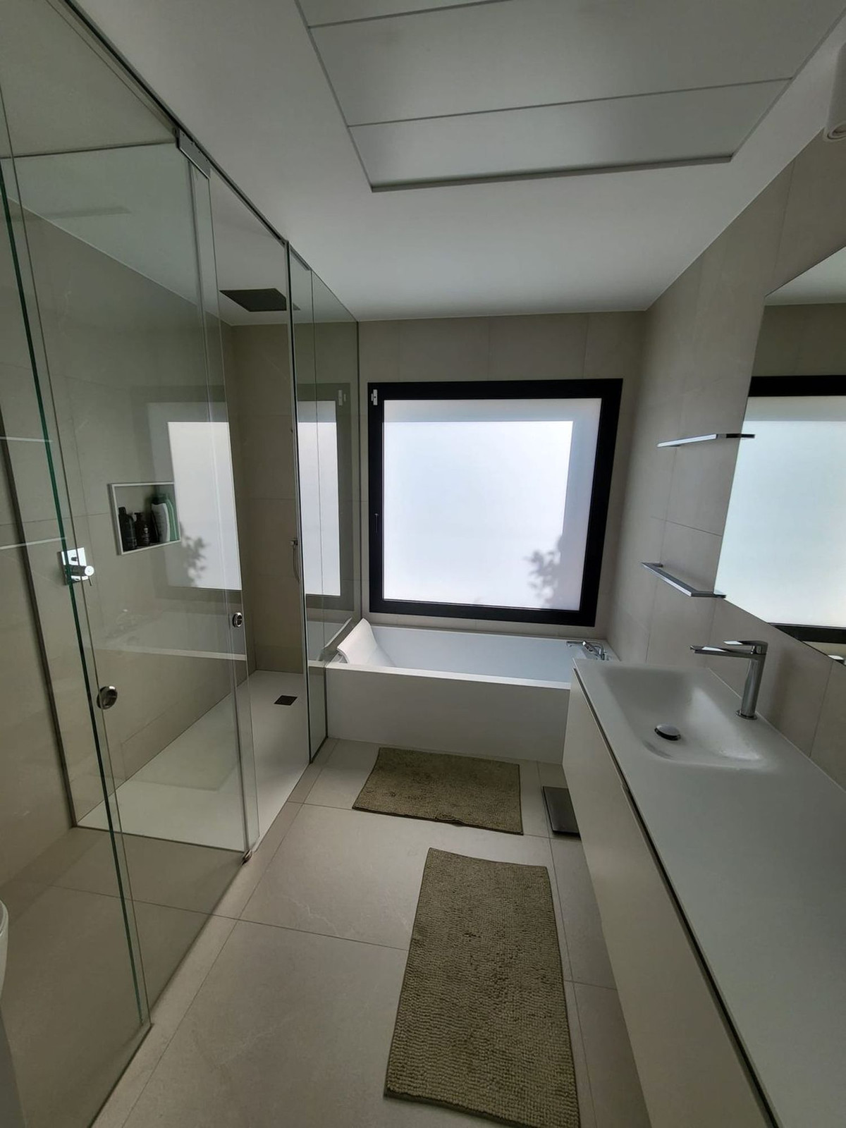 Se vende Villa - Chalet de 4 dormitorios en Costa Blanca, Alicante, España