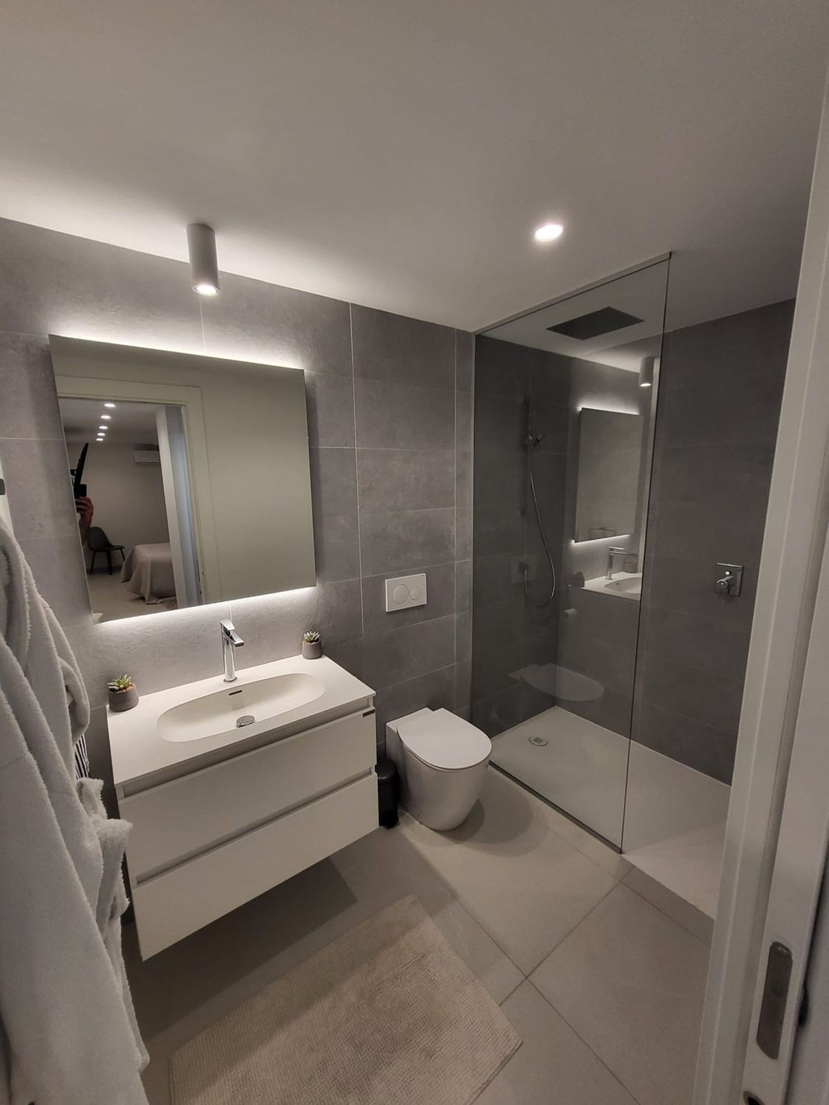 Se vende Villa - Chalet de 4 dormitorios en Costa Blanca, Alicante, España