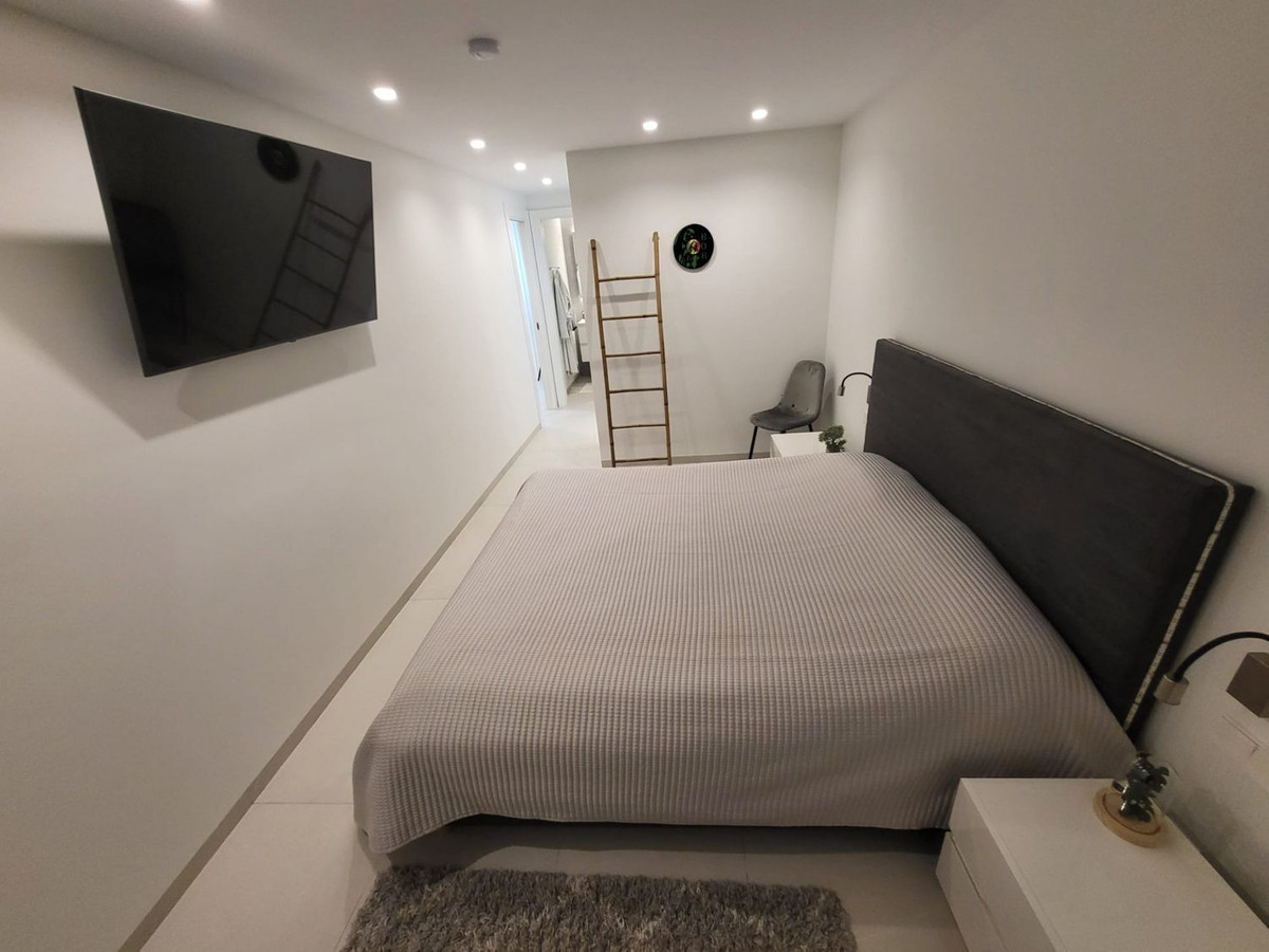 Se vende Villa - Chalet de 4 dormitorios en Costa Blanca, Alicante, España