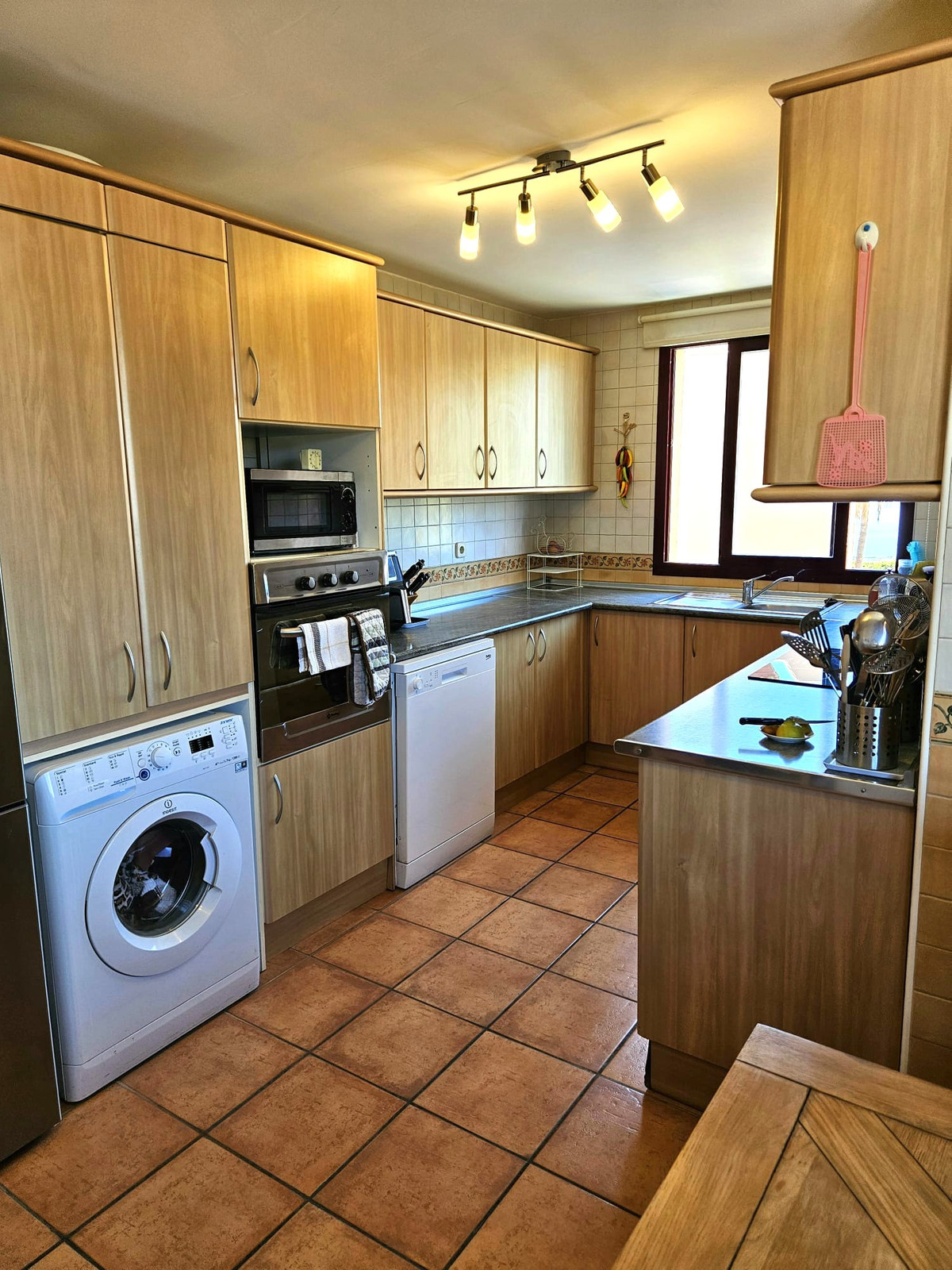 Se vende Apartamento Planta Media de 3 dormitorios en Costa Del Sol, Málaga, España