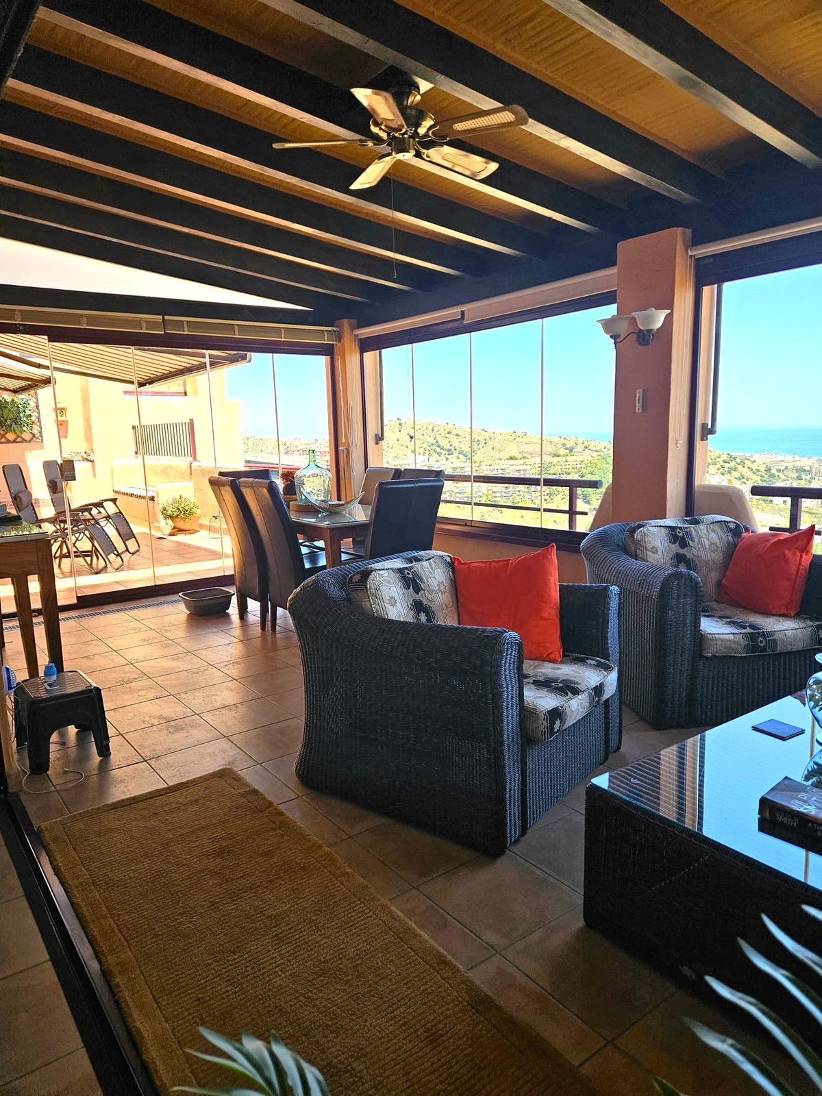 Se vende Apartamento Planta Media de 3 dormitorios en Costa Del Sol, Málaga, España