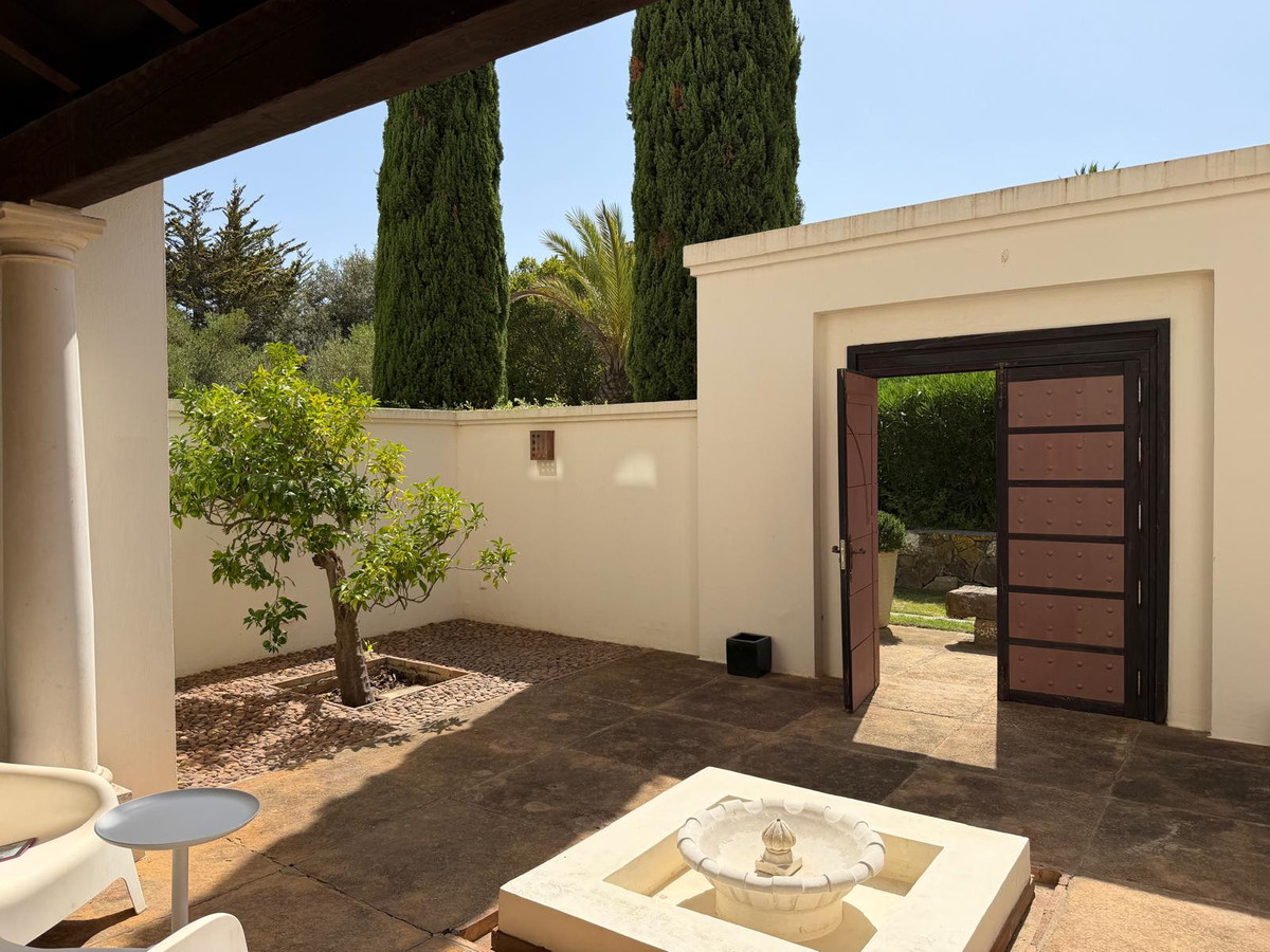 Se vende Villa - Chalet de 7 dormitorios en Costa Del Sol, Cadiz, España