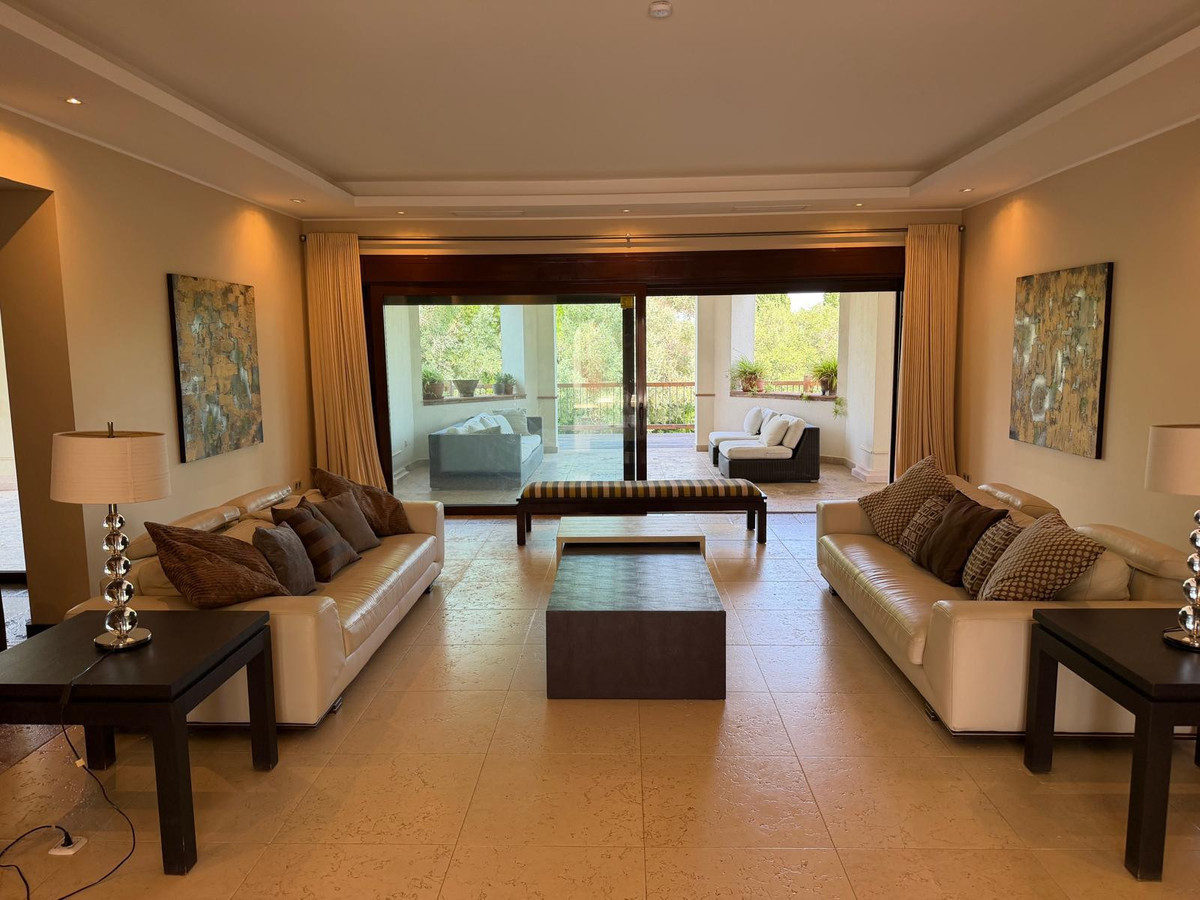 Se vende Villa - Chalet de 7 dormitorios en Costa Del Sol, Cadiz, España