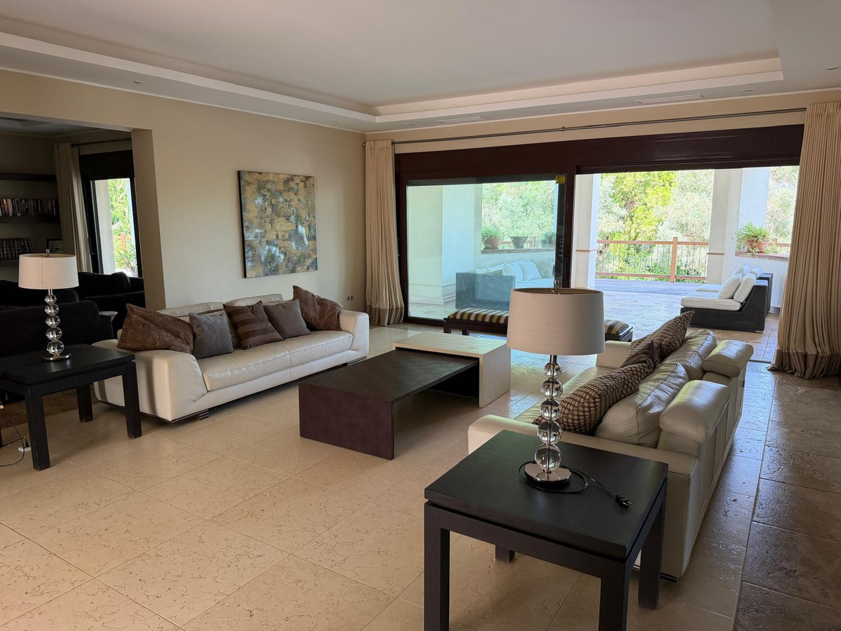 Se vende Villa - Chalet de 7 dormitorios en Costa Del Sol, Cadiz, España