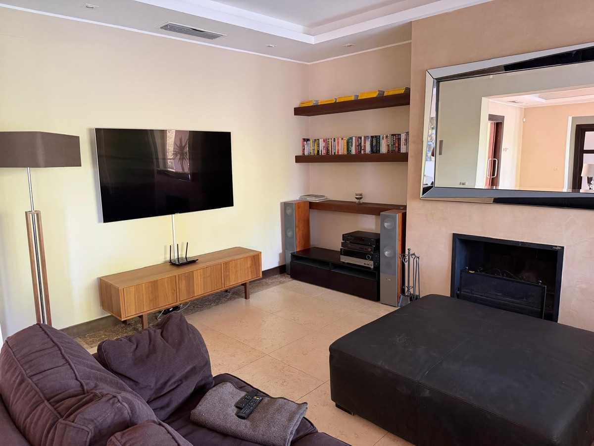 Se vende Villa - Chalet de 7 dormitorios en Costa Del Sol, Cadiz, España