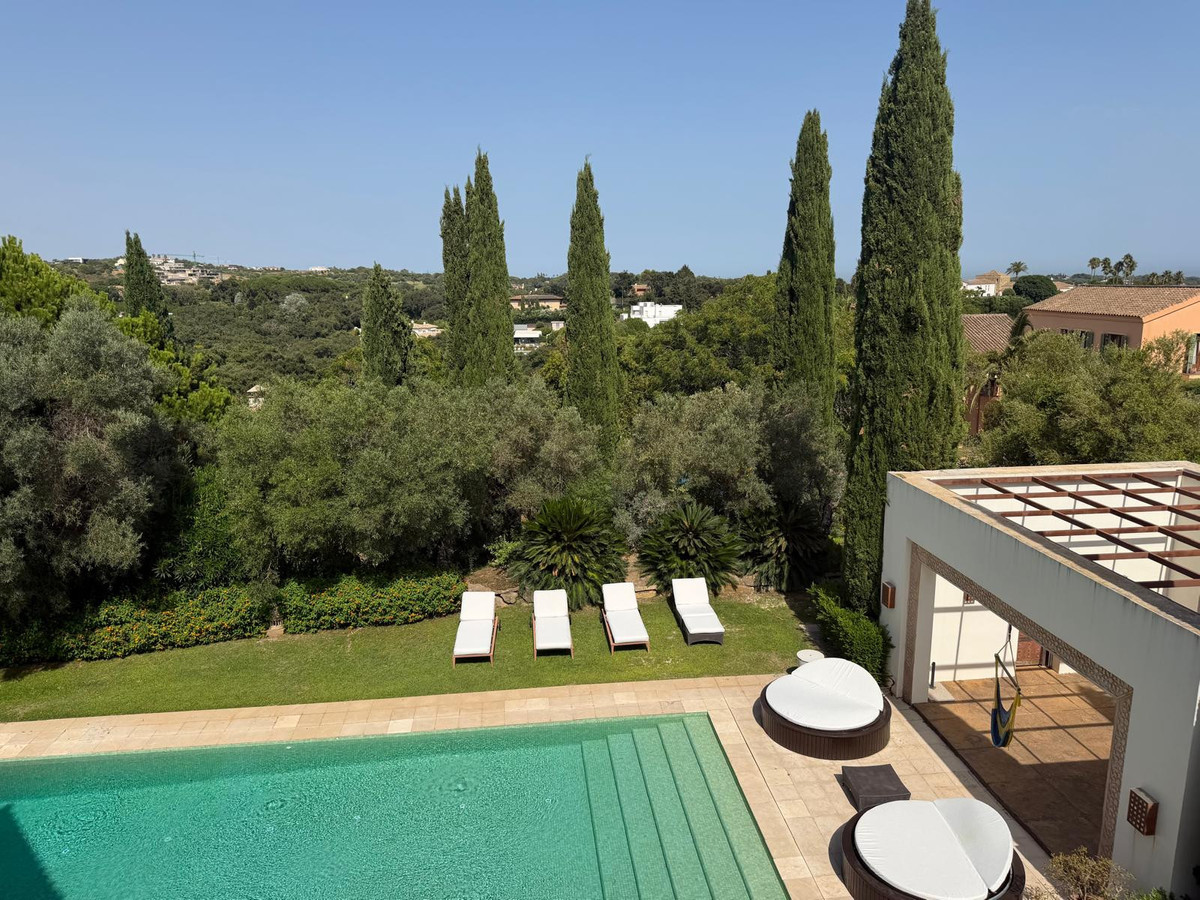 Se vende Villa - Chalet de 7 dormitorios en Costa Del Sol, Cadiz, España