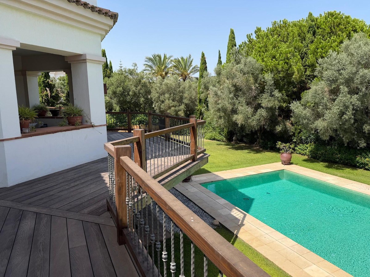 Se vende Villa - Chalet de 7 dormitorios en Costa Del Sol, Cadiz, España
