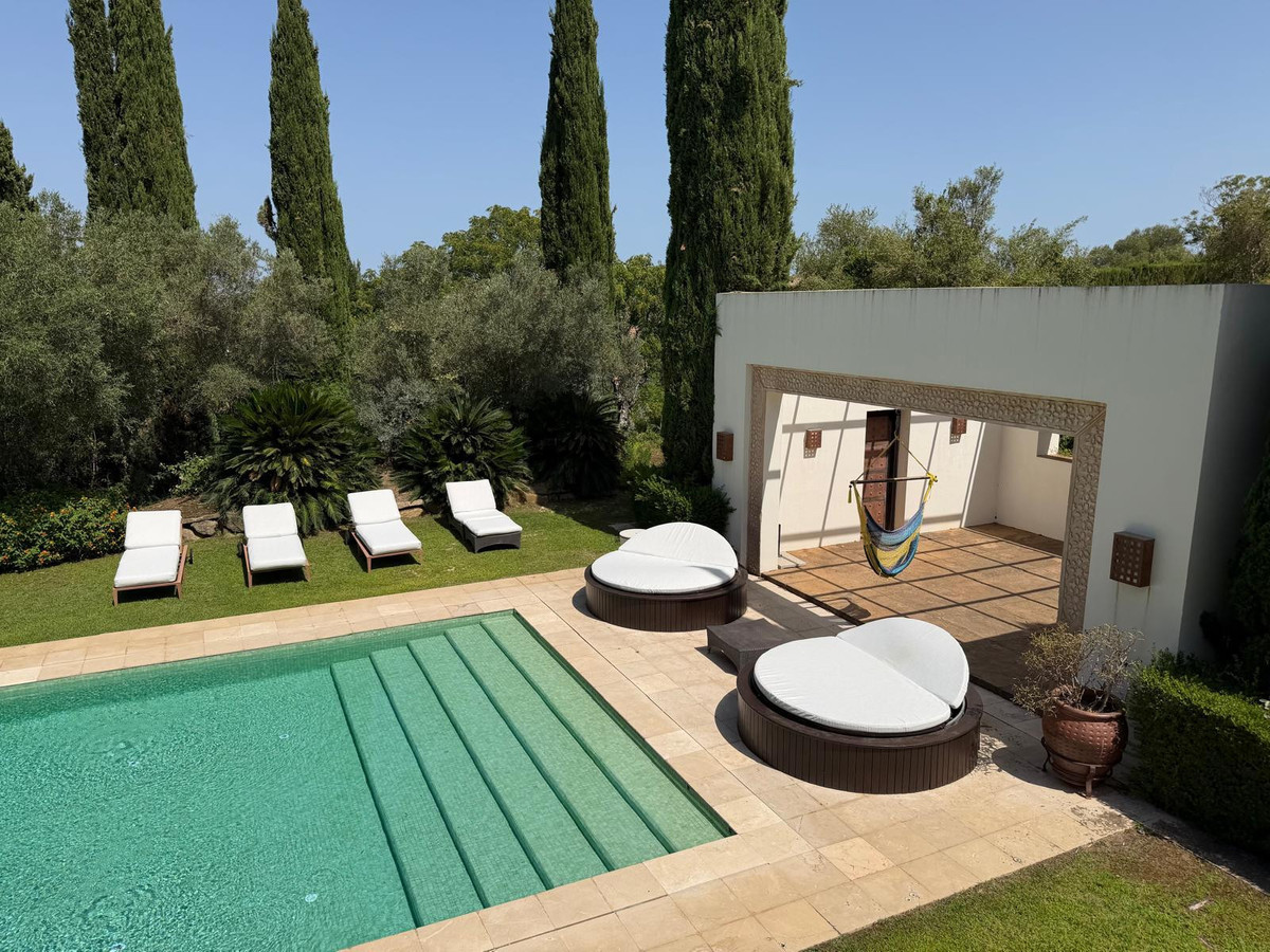 Se vende Villa - Chalet de 7 dormitorios en Costa Del Sol, Cadiz, España