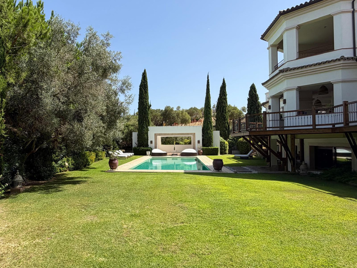 Se vende Villa - Chalet de 7 dormitorios en Costa Del Sol, Cadiz, España
