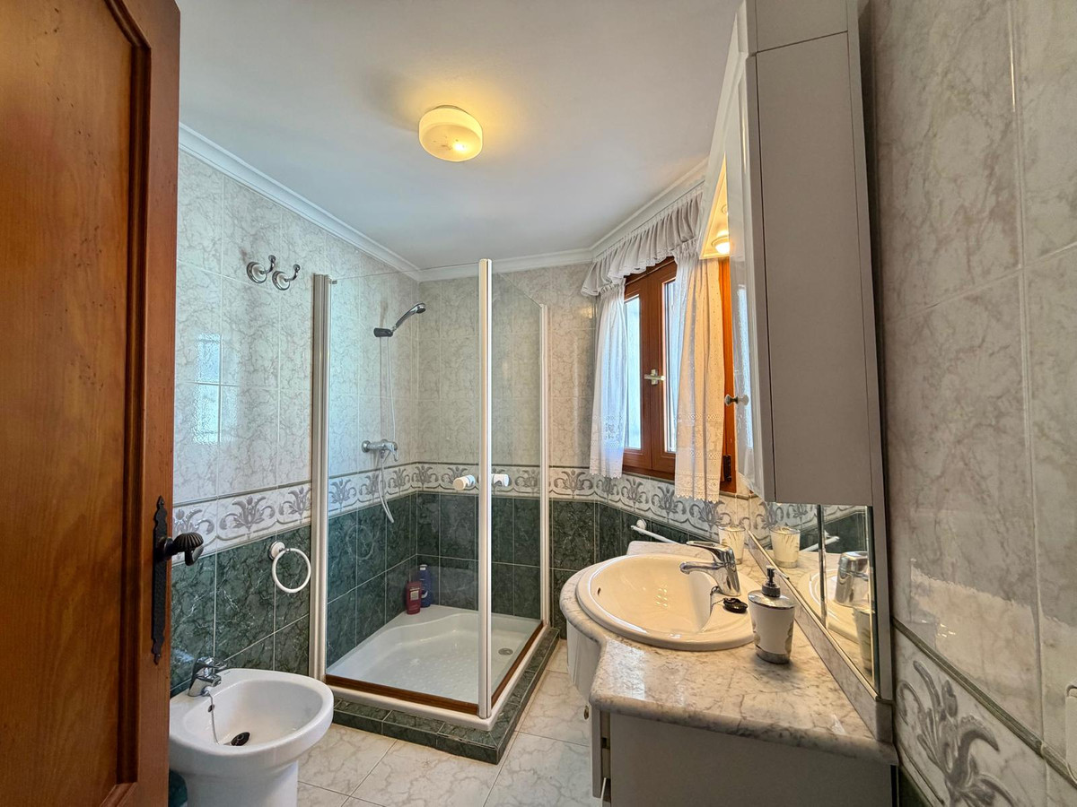 Se vende Villa - Chalet de 3 dormitorios en Costa Blanca, Alicante, España