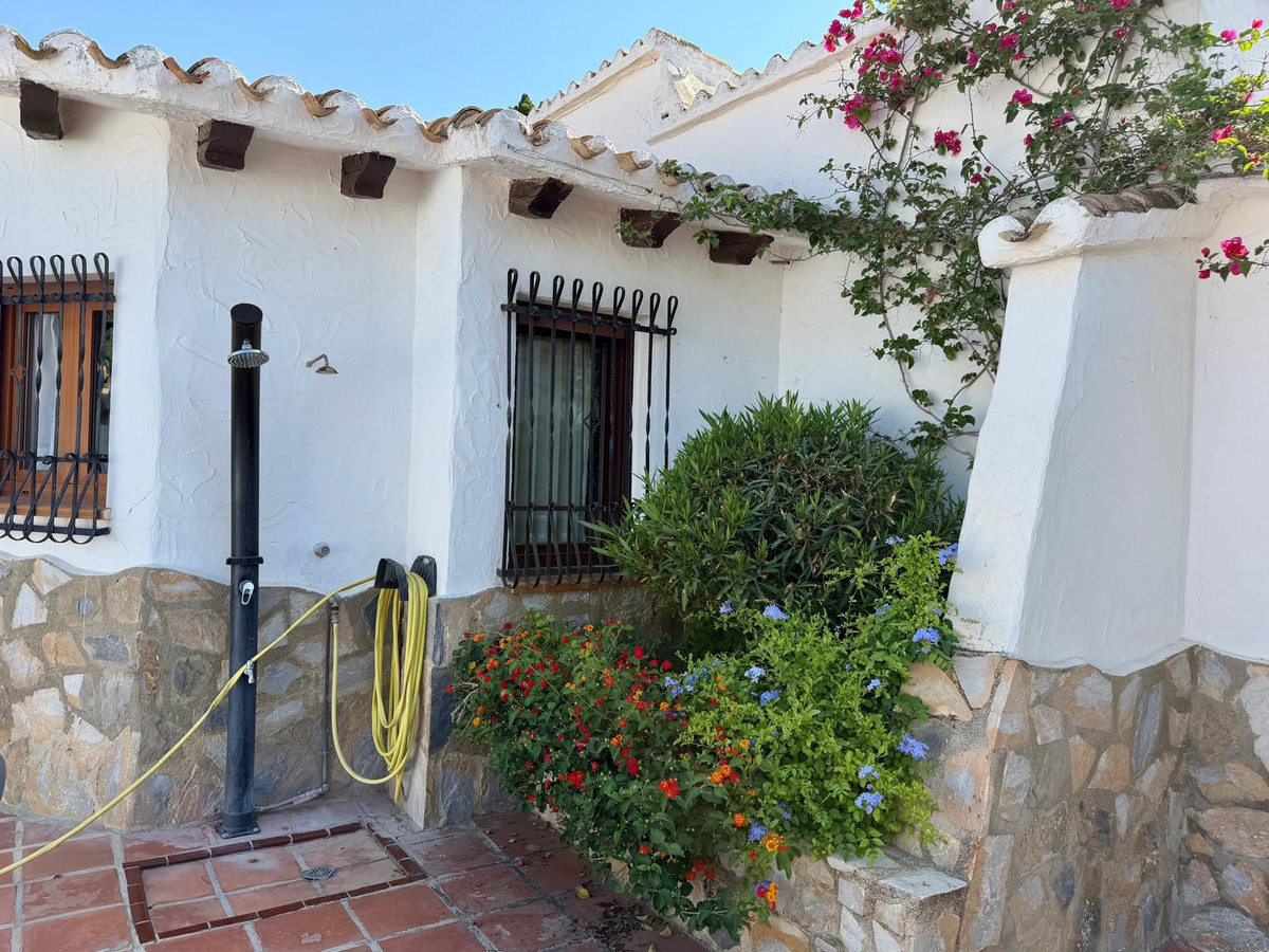 Se vende Villa - Chalet de 3 dormitorios en Costa Blanca, Alicante, España
