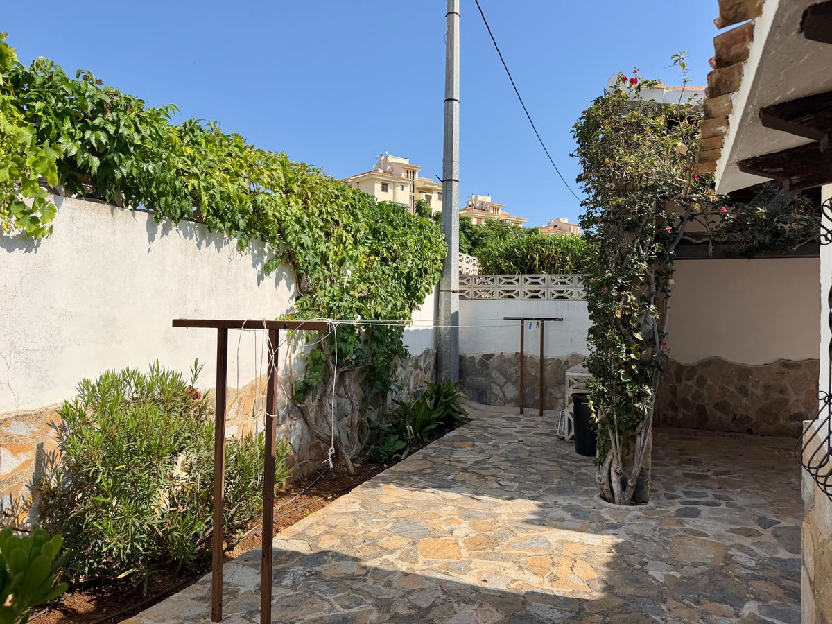 Se vende Villa - Chalet de 3 dormitorios en Costa Blanca, Alicante, España