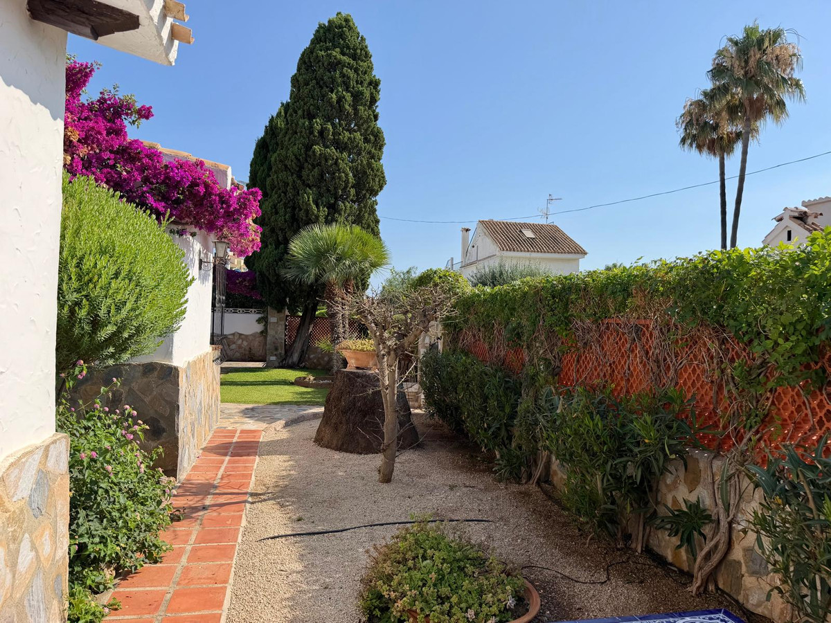 Se vende Villa - Chalet de 3 dormitorios en Costa Blanca, Alicante, España