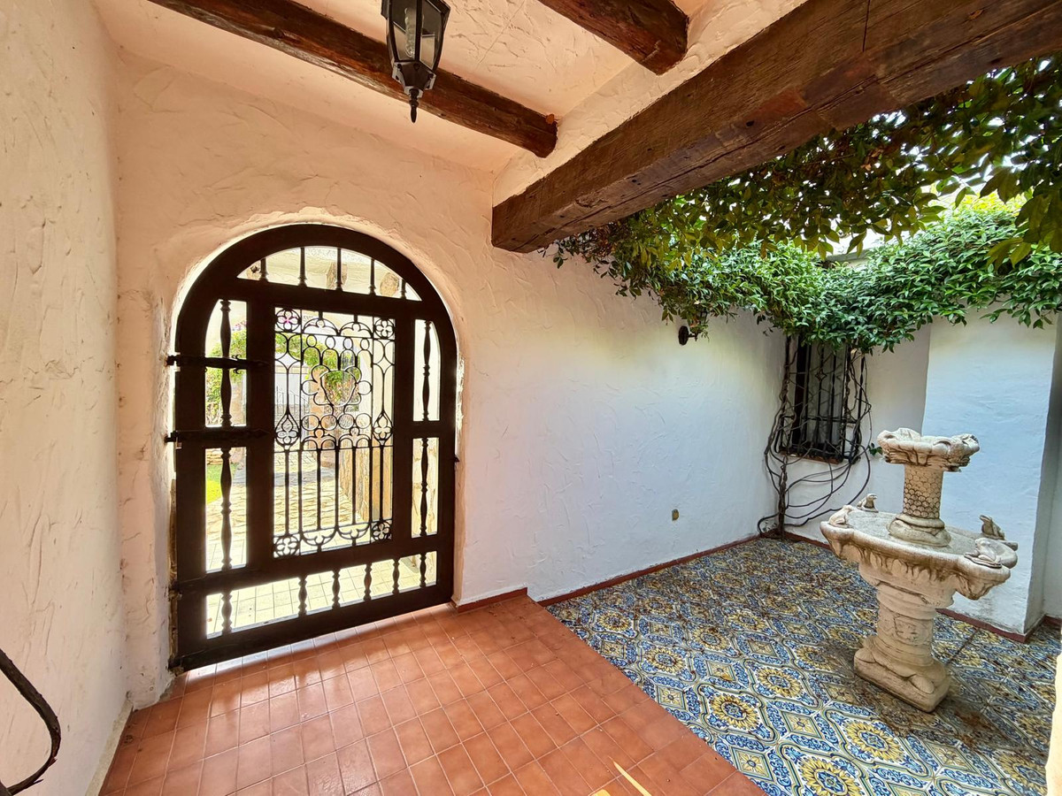 Se vende Villa - Chalet de 3 dormitorios en Costa Blanca, Alicante, España