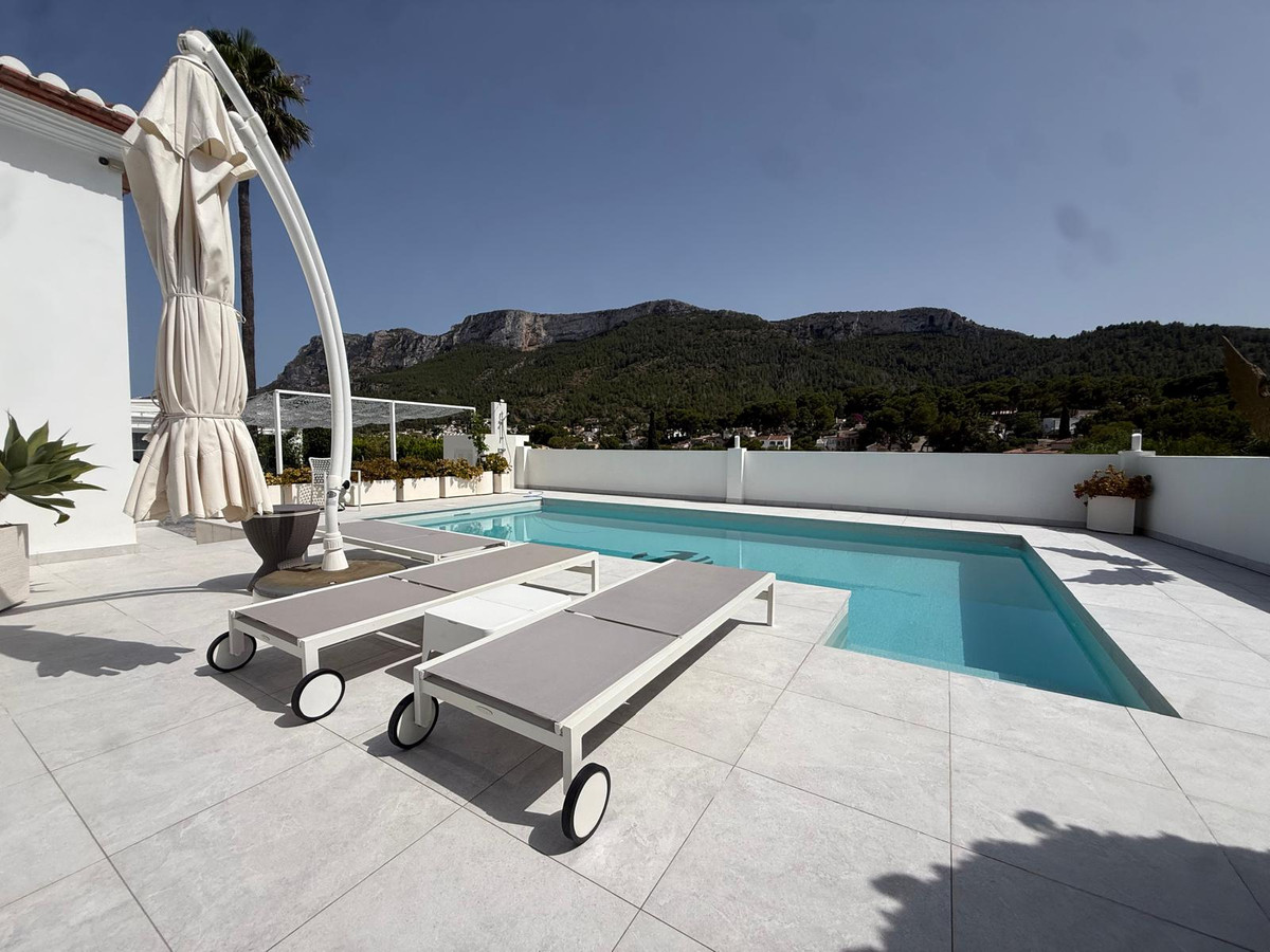 Se vende Villa - Chalet de 5 dormitorios en Costa Blanca, Alicante, España