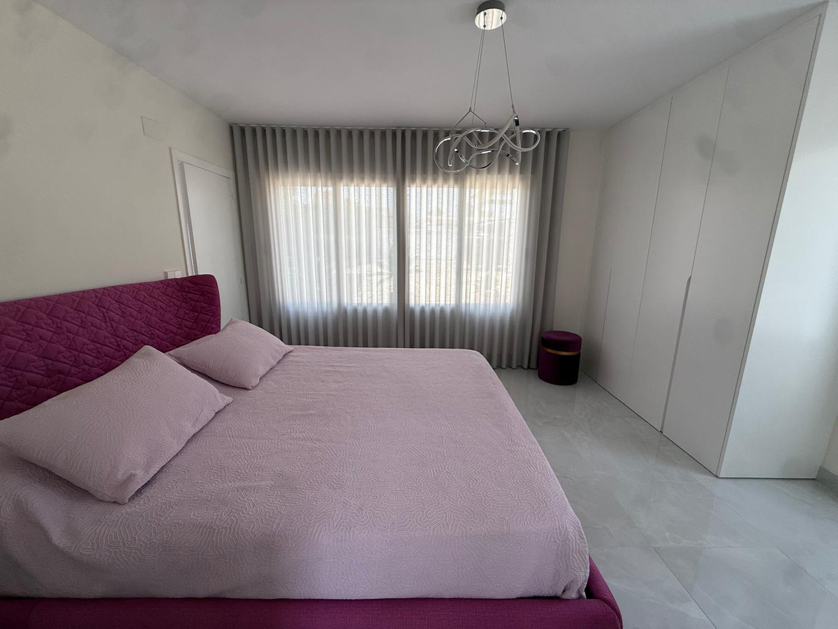 Se vende Villa - Chalet de 5 dormitorios en Costa Blanca, Alicante, España