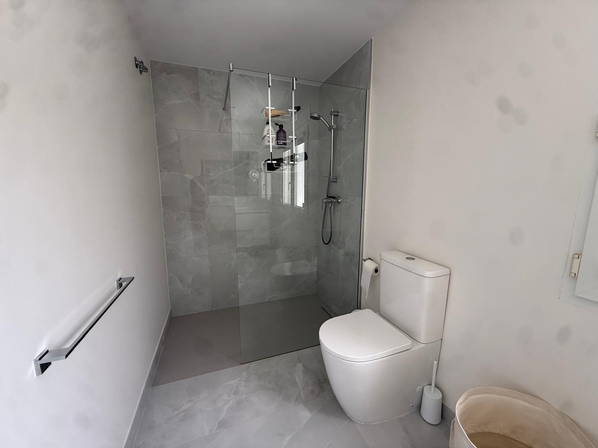 Se vende Villa - Chalet de 5 dormitorios en Costa Blanca, Alicante, España