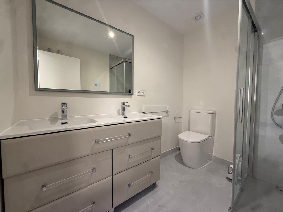 Se vende Villa - Chalet de 5 dormitorios en Costa Blanca, Alicante, España