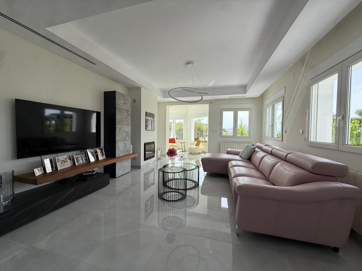 Se vende Villa - Chalet de 5 dormitorios en Costa Blanca, Alicante, España