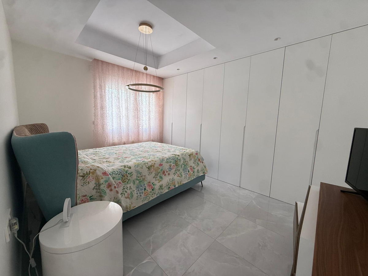 Se vende Villa - Chalet de 5 dormitorios en Costa Blanca, Alicante, España