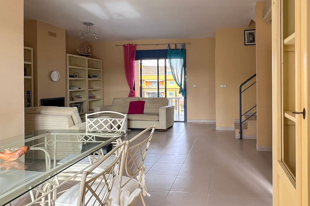 Se vende Apartamento Planta Media de 4 dormitorios en Costa Blanca, Alicante, España