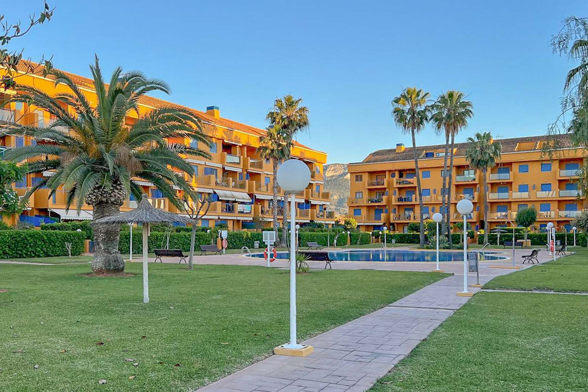Se vende Apartamento Planta Media de 4 dormitorios en Costa Blanca, Alicante, España