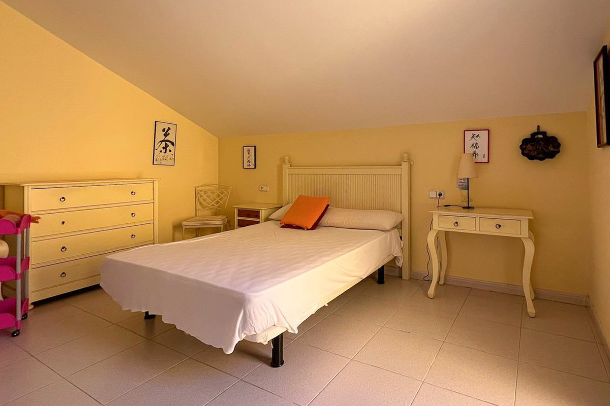 Se vende Apartamento Planta Media de 4 dormitorios en Costa Blanca, Alicante, España