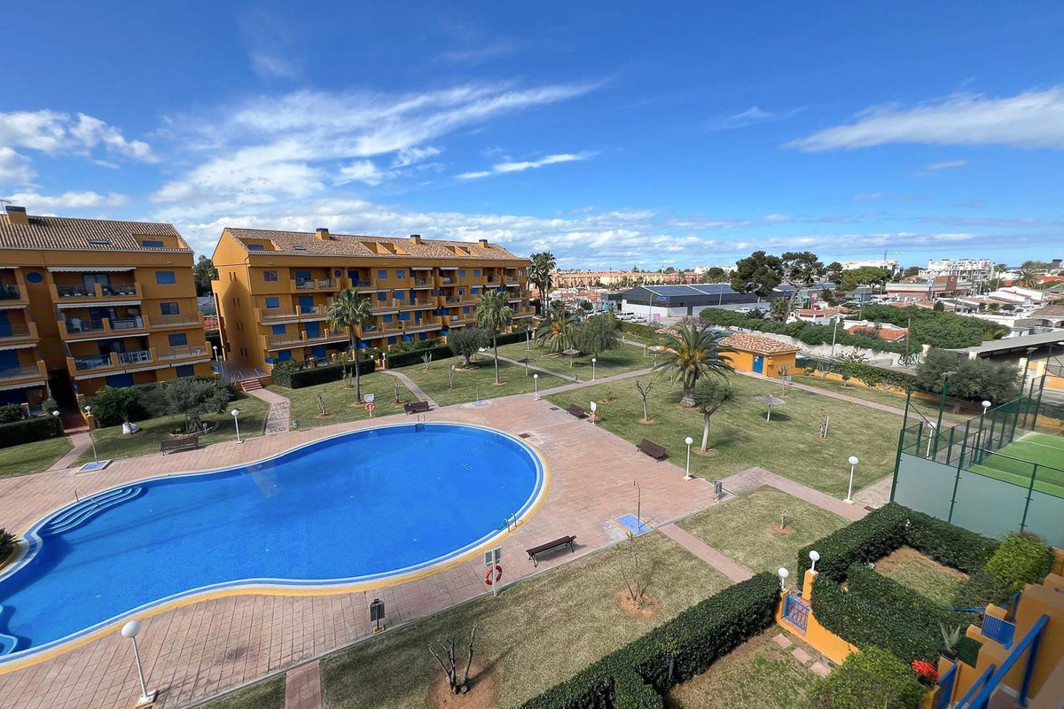 Se vende Apartamento Planta Media de 4 dormitorios en Costa Blanca, Alicante, España
