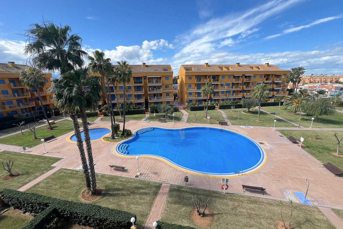 Se vende Apartamento Planta Media de 4 dormitorios en Costa Blanca, Alicante, España