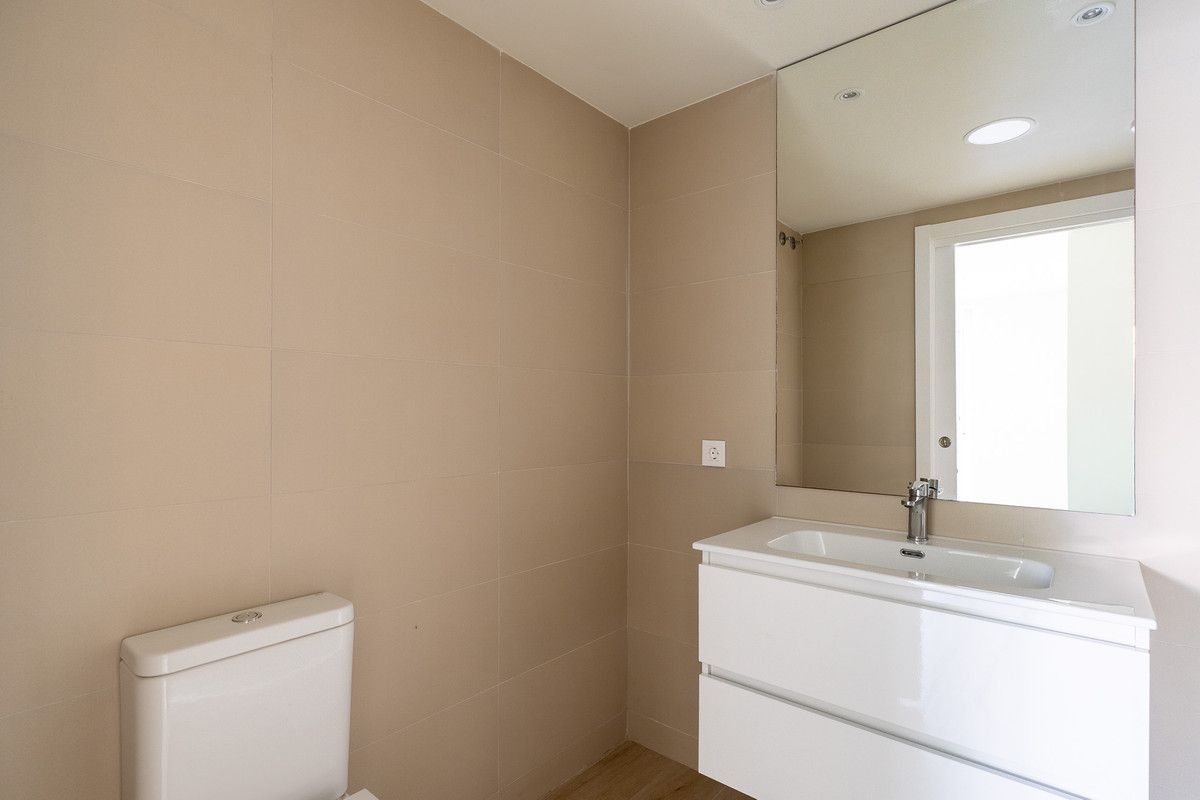 Se vende Apartamento Planta Media de 3 dormitorios en Costa Blanca, Alicante, España