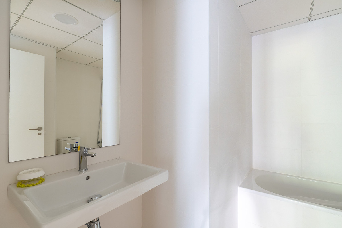 Se vende Apartamento Planta Media de 3 dormitorios en Costa Blanca, Alicante, España