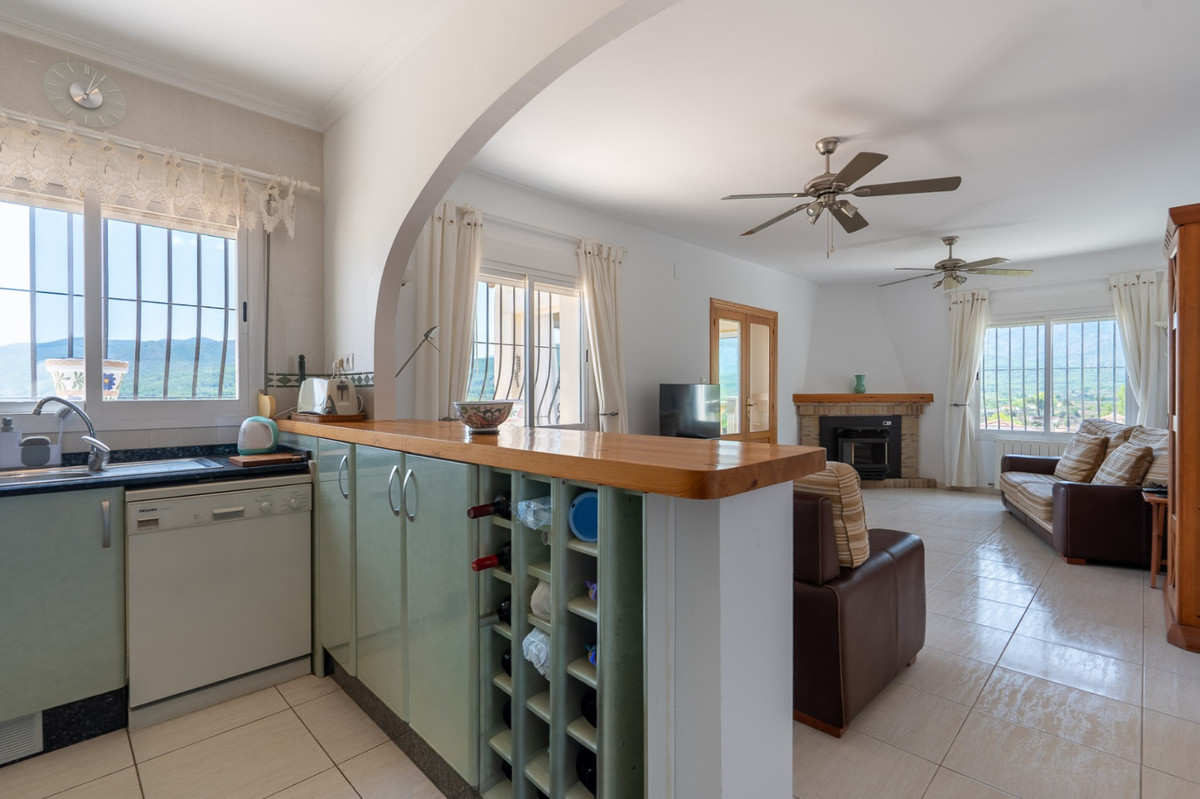 Se vende Villa - Chalet de 5 dormitorios en Costa Blanca, Alicante, España