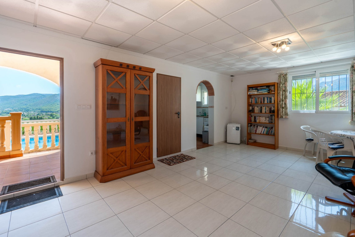 Se vende Villa - Chalet de 5 dormitorios en Costa Blanca, Alicante, España