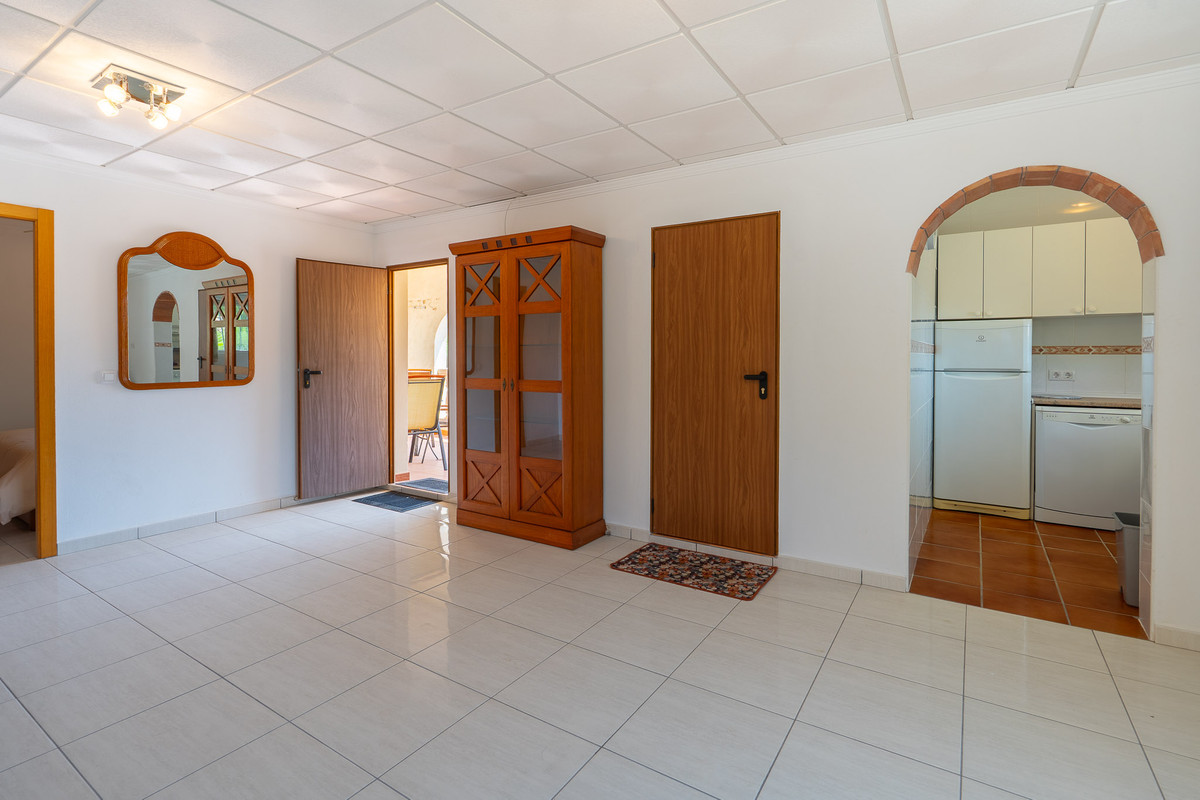 Se vende Villa - Chalet de 5 dormitorios en Costa Blanca, Alicante, España