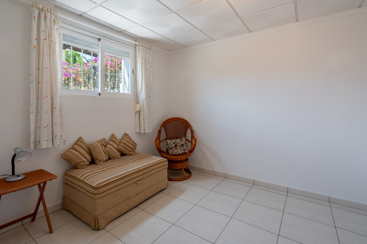 Se vende Villa - Chalet de 5 dormitorios en Costa Blanca, Alicante, España