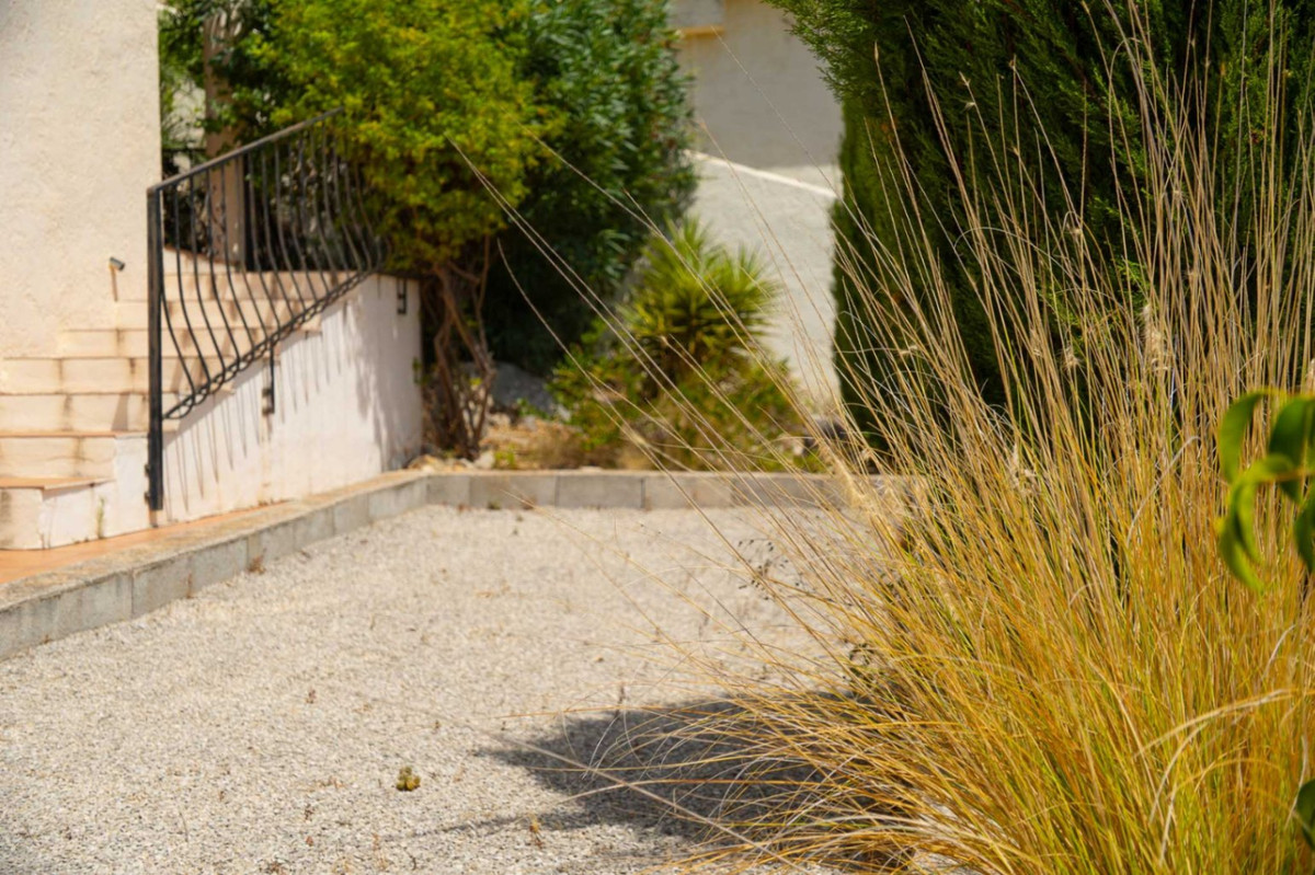 Se vende Villa - Chalet de 5 dormitorios en Costa Blanca, Alicante, España