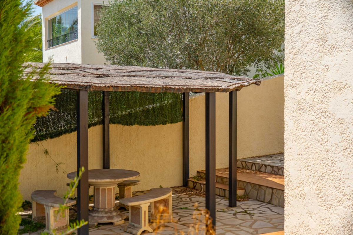 Se vende Villa - Chalet de 5 dormitorios en Costa Blanca, Alicante, España