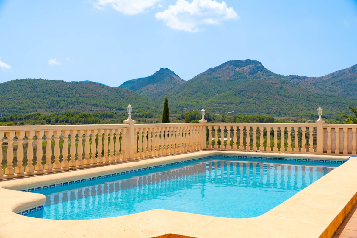 Se vende Villa - Chalet de 5 dormitorios en Costa Blanca, Alicante, España
