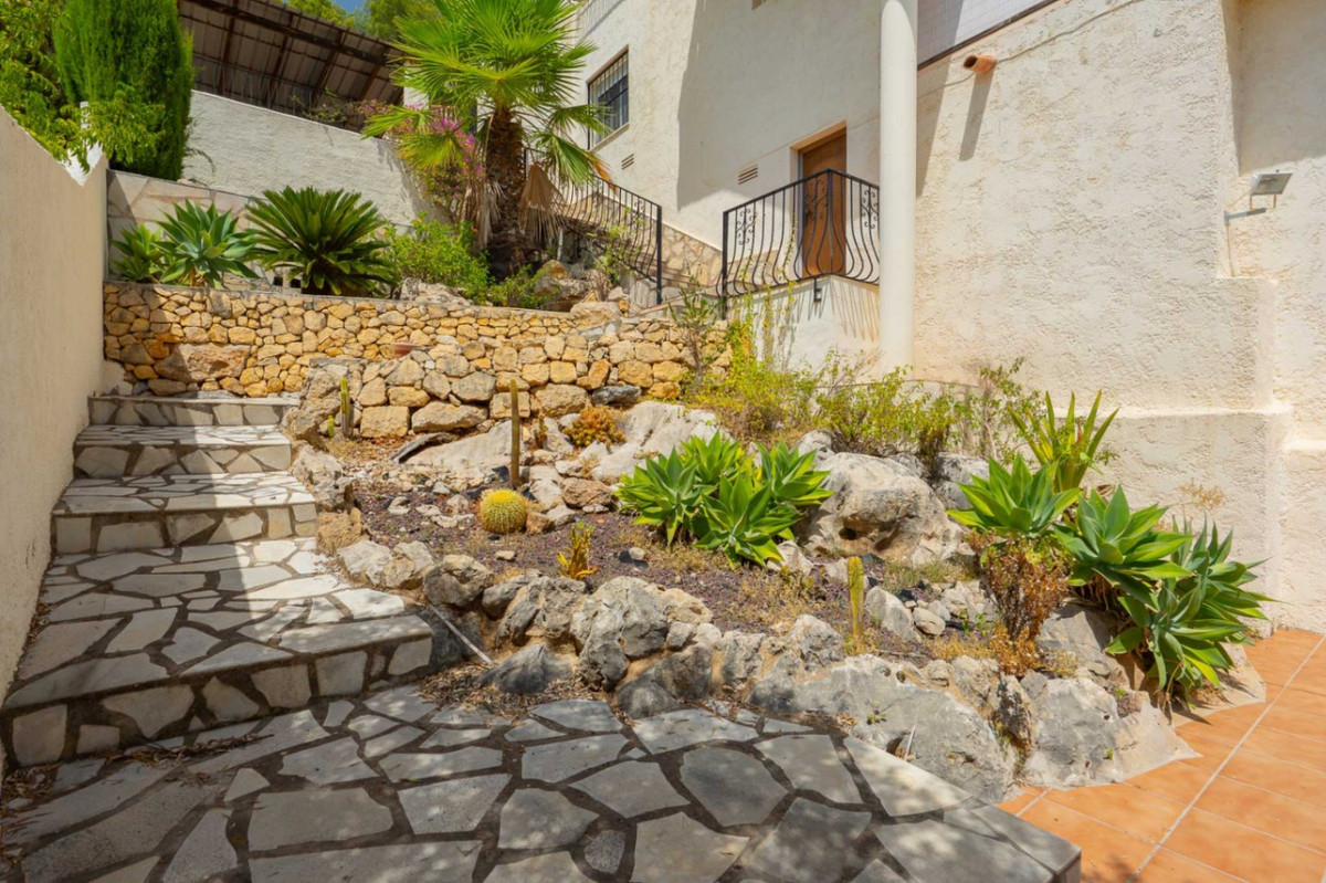 Se vende Villa - Chalet de 5 dormitorios en Costa Blanca, Alicante, España