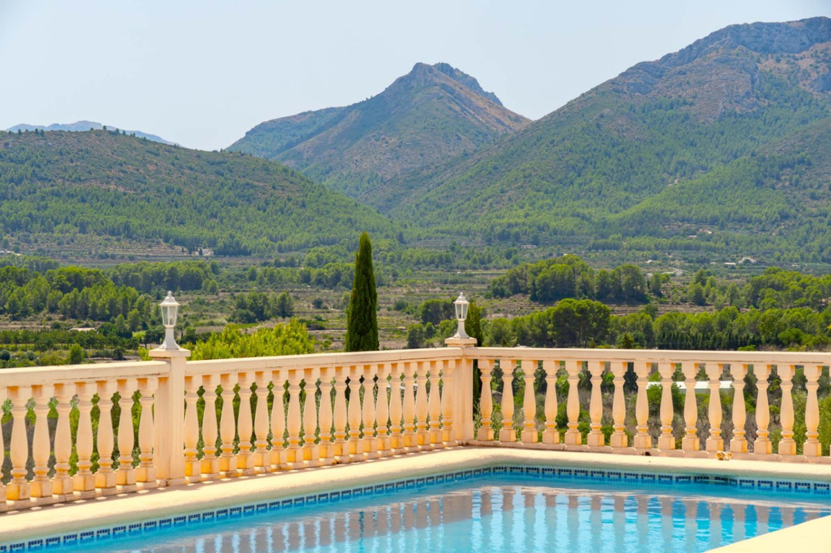 Se vende Villa - Chalet de 5 dormitorios en Costa Blanca, Alicante, España