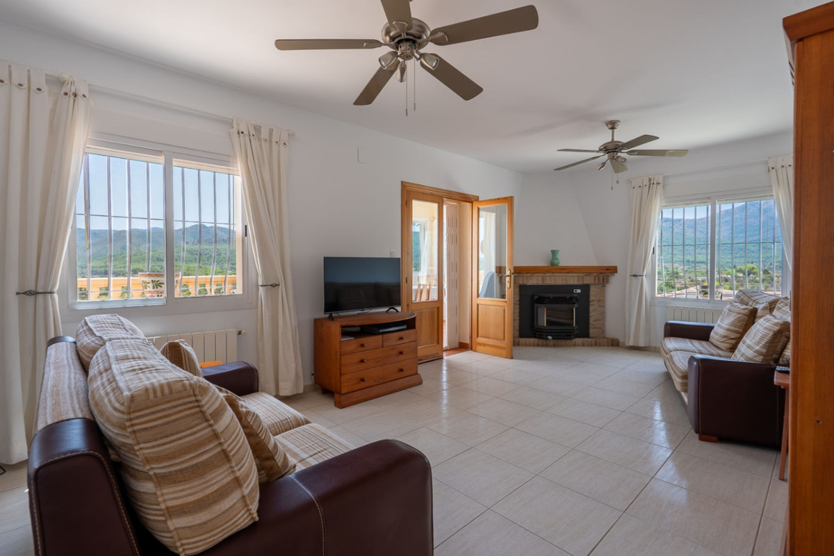 Se vende Villa - Chalet de 5 dormitorios en Costa Blanca, Alicante, España
